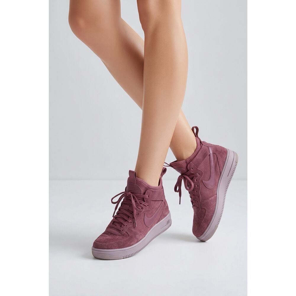 Nike Air Force 1 Ultraforce Force is Female Purple Sneaker Sz 9 AJ1701-100 Chrty